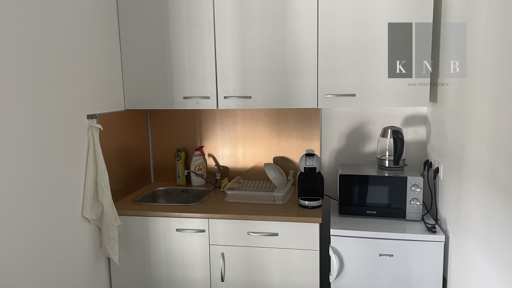 Prenájom rožného obchodného priestoru 450m² v časti Bratislava Bory