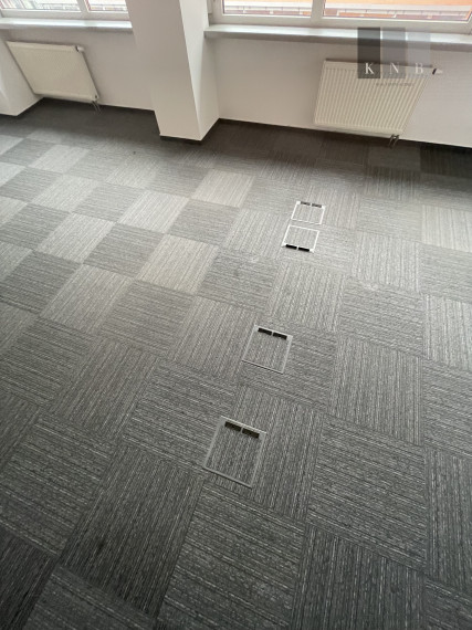 Prenájom kancelárskeho priestoru 411m² na ulici Galvaniho v meste Bratislava