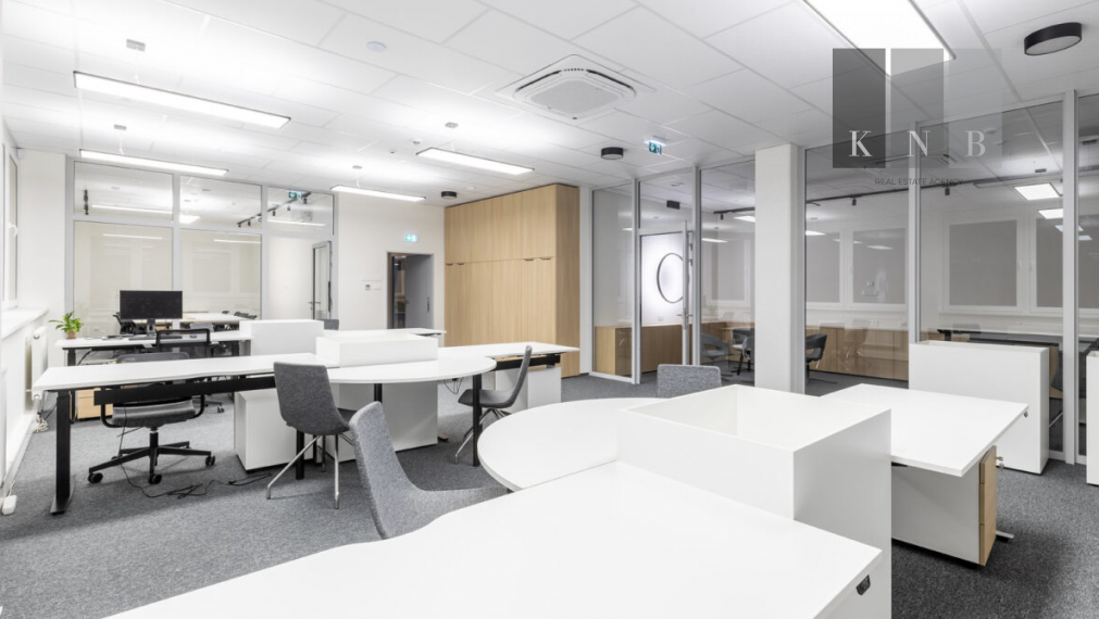 Prenájom nových, kompletne zariadených kancelárii priamo pri letiskovej dráhe v meste Bratislava