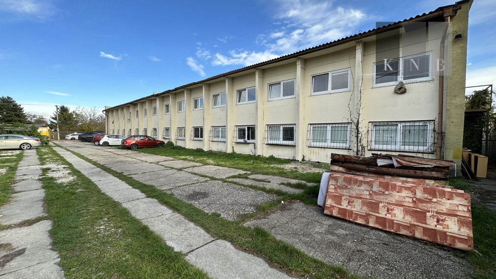 Predaj robotníckej ubytovne s parkoviskom a pozemkom 2 027 m² priamo v meste Bratislava