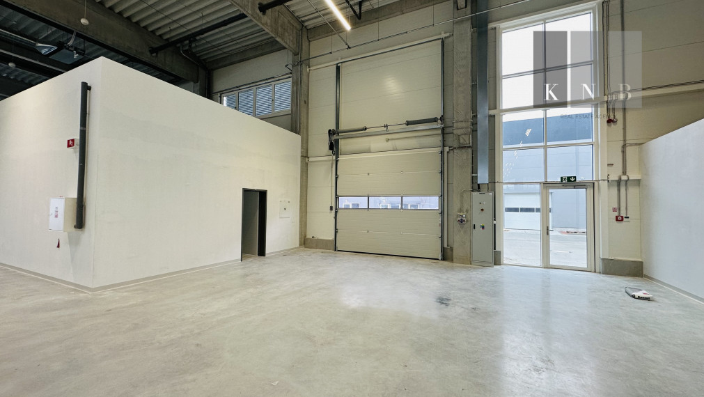 Prenájom priestoru Obchod, Sklad, Kancelária pod jednou strechou 470 m² s tepelnými čerpadlami v meste Nitra