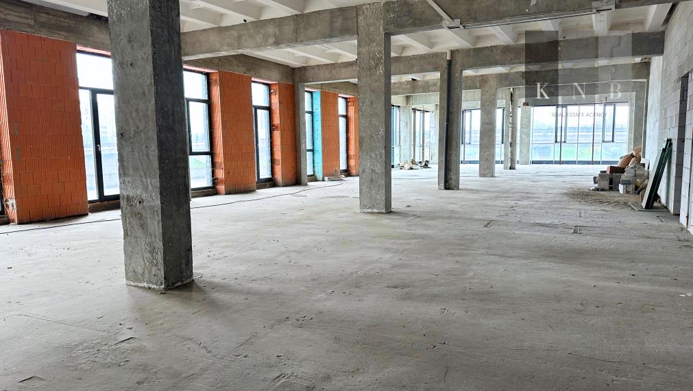 Predaj multifunkčnej budovy 8 903m² v časti Košice Juh s pozemkom 8 562m²