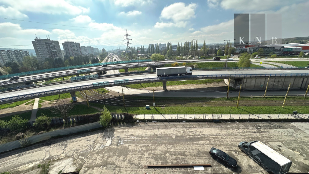 Predaj multifunkčnej budovy 8 903m² v časti Košice Juh s pozemkom 8 562m²