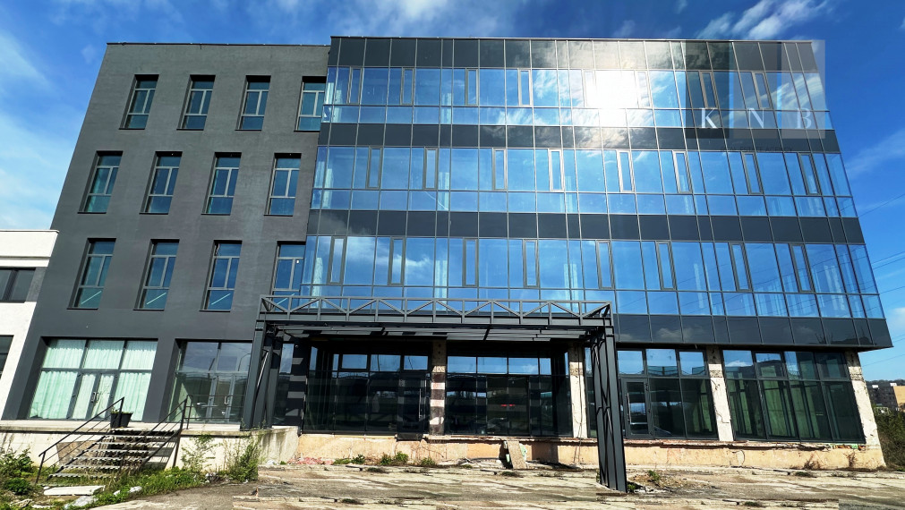 Predaj multifunkčnej budovy 8 903m² v časti Košice Juh s pozemkom 8 562m²