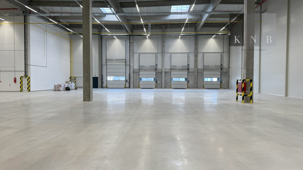 Prenájom nového skladového priestoru 1879 m² vrátane kancelárii priamo v meste Bratislava