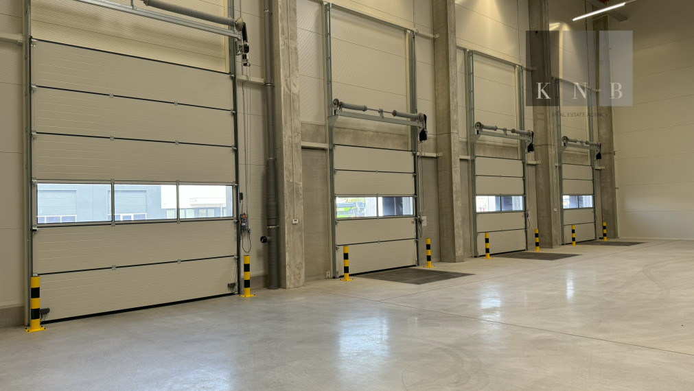 Prenájom nového skladového priestoru 1879 m² vrátane kancelárii priamo v meste Bratislava