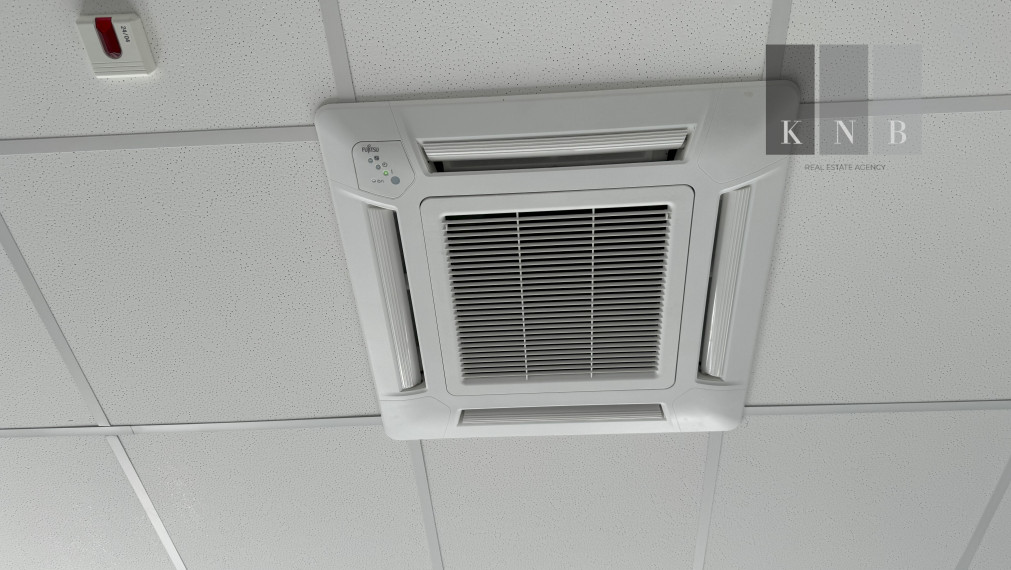 Prenájom 2 nových skladov od 800 m² vrátane kancelárii priamo v meste Bratislava