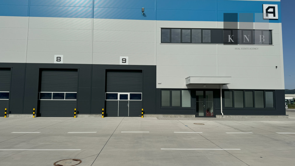 Prenájom 3 nových skladov od 800 m² vrátane kancelárií priamo v meste Bratislava