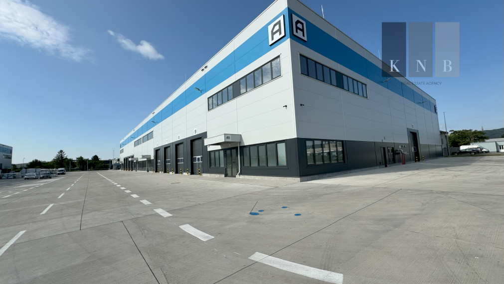 Prenájom 2 nových skladov od 800 m² vrátane kancelárii priamo v meste Bratislava