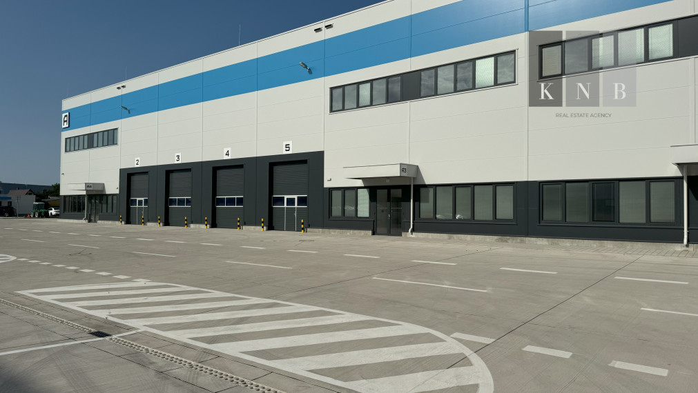 Prenájom 2 nových skladov od 800 m² vrátane kancelárii priamo v meste Bratislava
