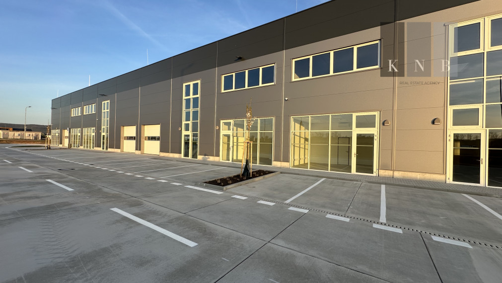 Prenájom priestoru Obchod, Sklad, Kancelária pod jednou strechou 470 m² s tepelnými čerpadlami v meste Nitra