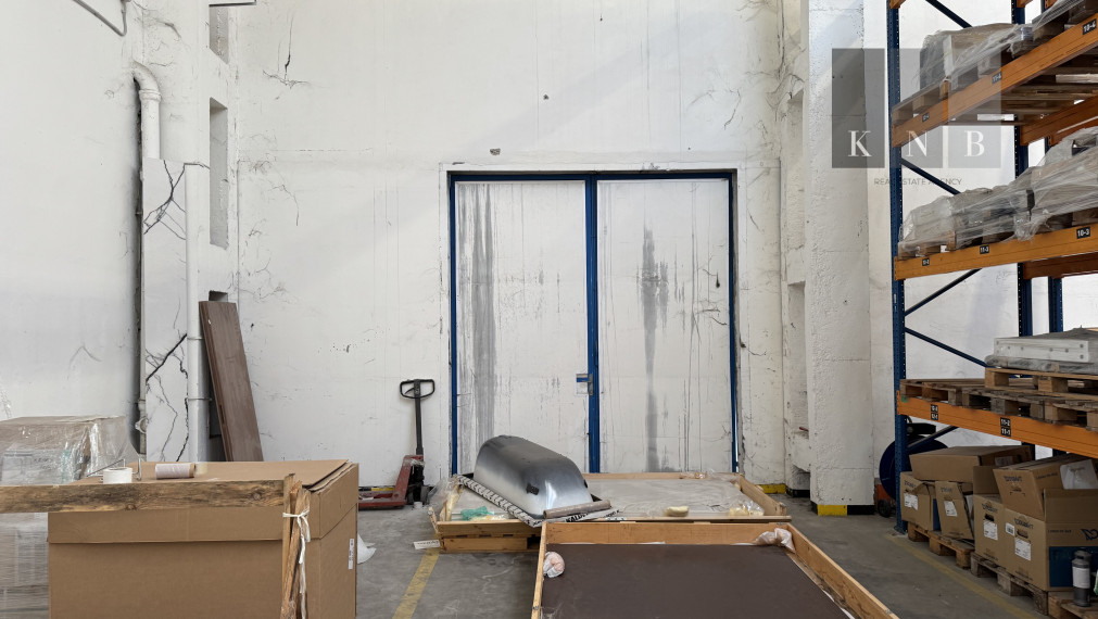 Prenájom skladového priestoru 1070 m² v meste Bratislava