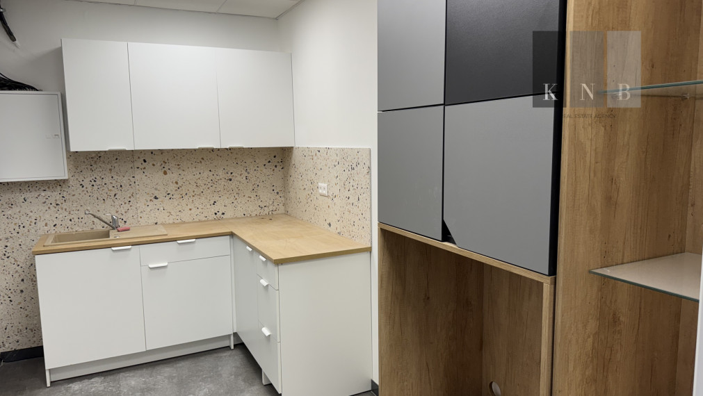 Prenájom showroomu 213 m² v obchodnom centre NEW LIVING CENTER v meste Bratislava