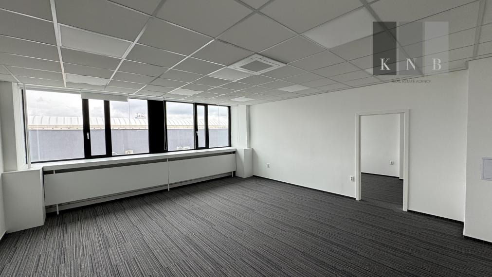 Office space for rent from 20 m² on Vajnorská Street in Bratislava