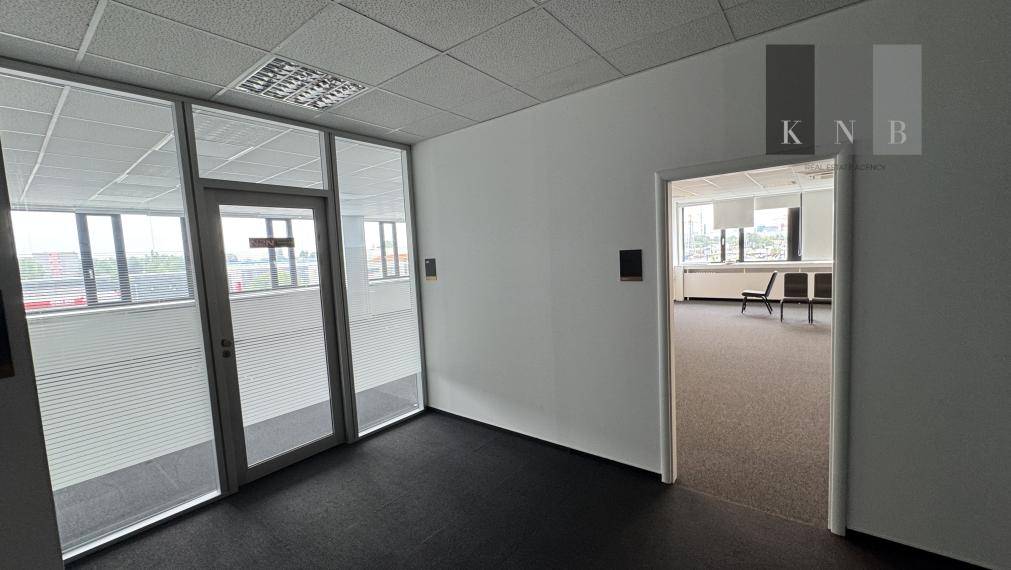 Office space for rent from 20 m² on Vajnorská Street in Bratislava