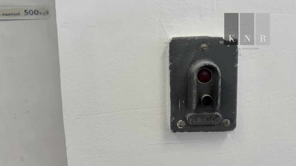 Property for sale 332,5 m² for commercial use in Bratislava, Vrakuňa district