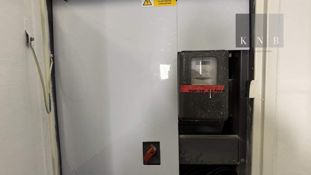 Property for sale 332,5 m² for commercial use in Bratislava, Vrakuňa district