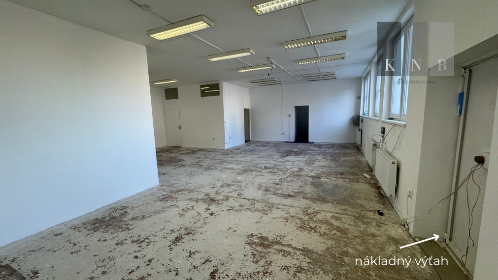 Property for sale 332,5 m² for commercial use in Bratislava, Vrakuňa district