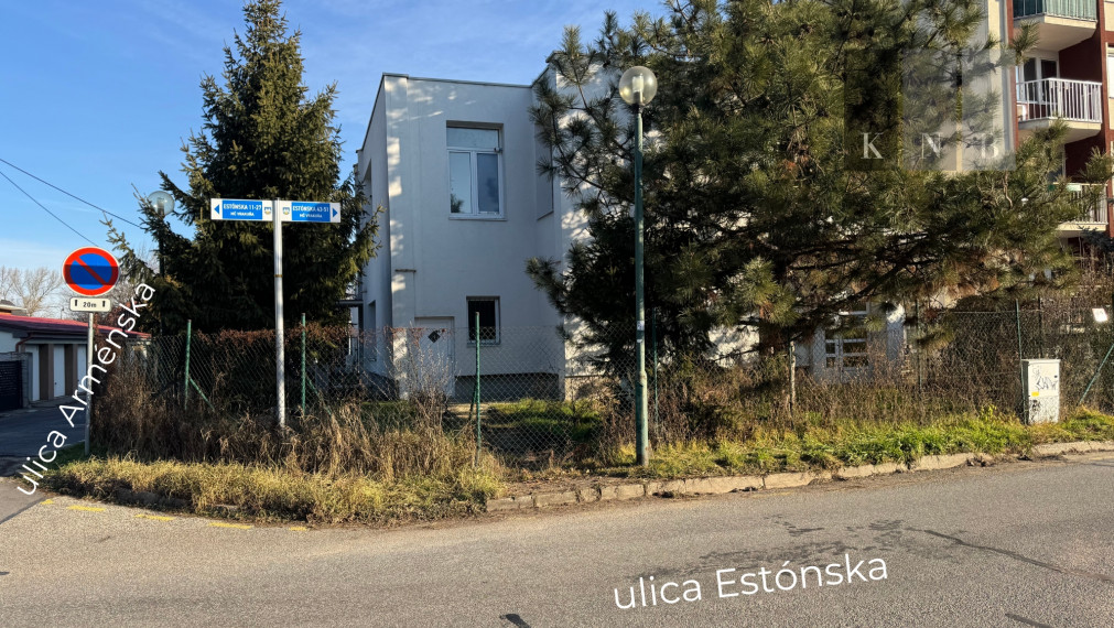 Property for sale 332,5 m² for commercial use in Bratislava, Vrakuňa district