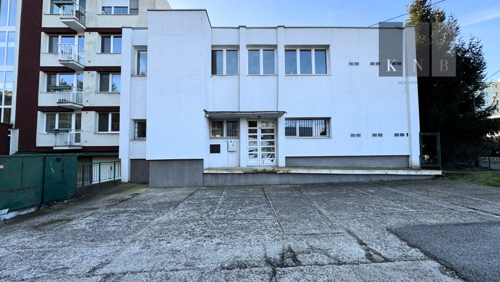 Property for sale 332,5 m² for commercial use in Bratislava, Vrakuňa district