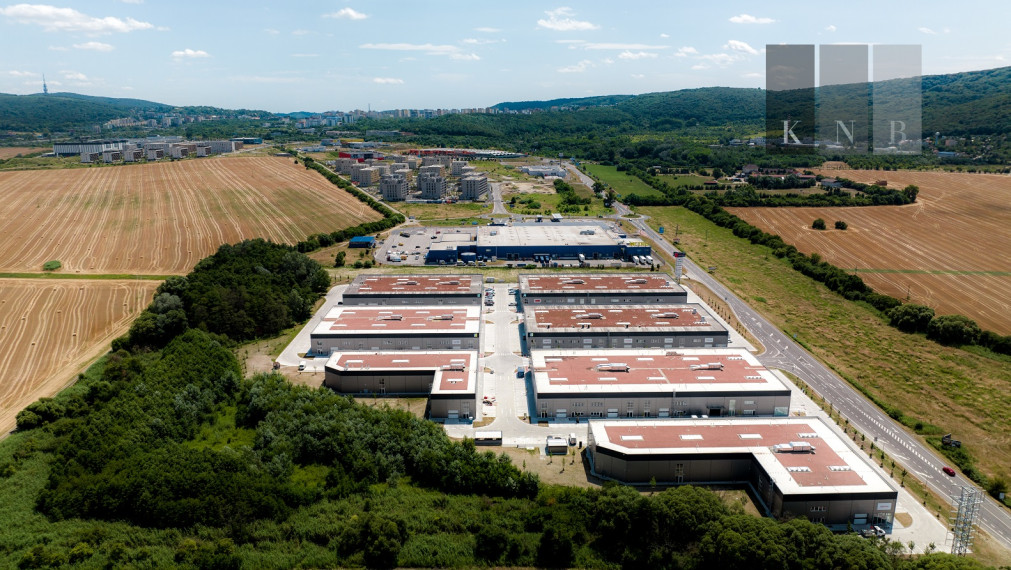 Prenájom výrobno-skladového priestoru 900 m² v časti Bratislava Bory