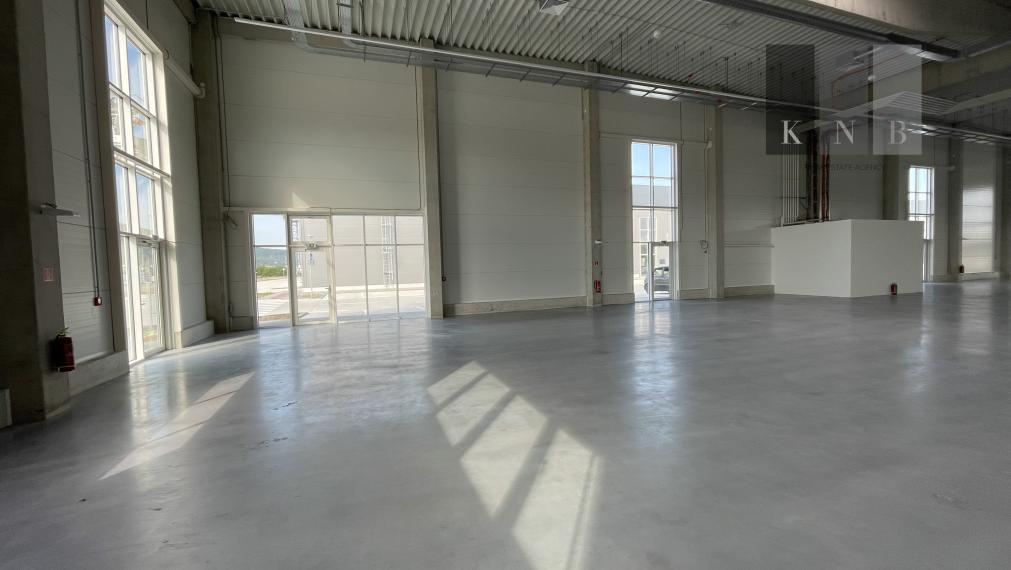 Prenájom výrobno-skladového priestoru 900 m² v časti Bratislava Bory