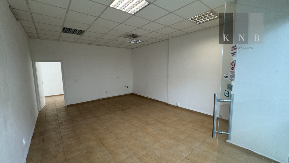 Prenájom obchodných priestorov od 24 m² v OD Saratov II v meste Bratislava, časti Dúbravka