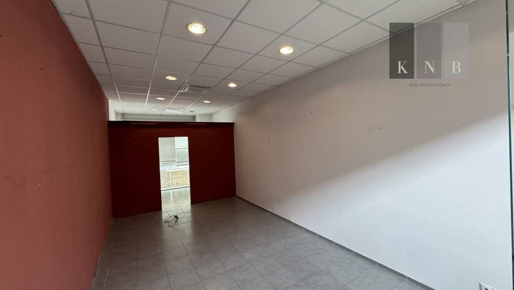 Prenájom obchodných priestorov od 24 m² v OD Saratov II v meste Bratislava, časti Dúbravka