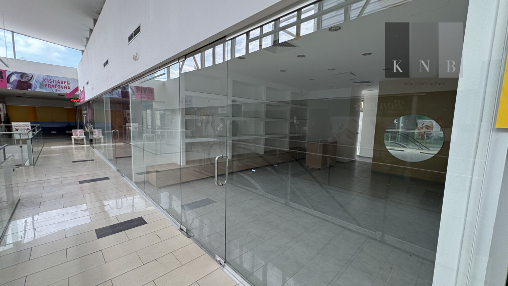 Prenájom obchodných priestorov od 24 m² v OD Saratov II v meste Bratislava, časti Dúbravka