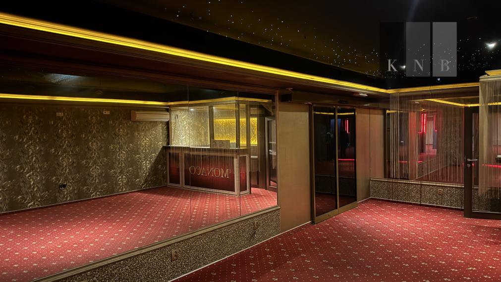 Prenájom obchodno-prevádzkového priestoru 594 m² v OD Saratov II v meste Bratislava, časti Dúbravka