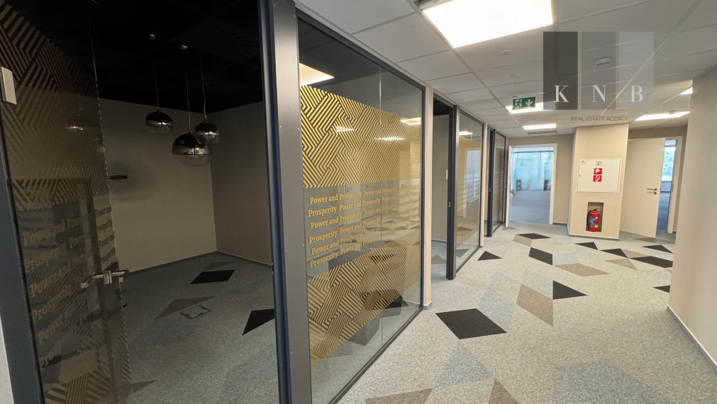 Prenájom samostatného kancelárskeho traktu 407 m² pri nábreží Dunaja v meste Bratislava