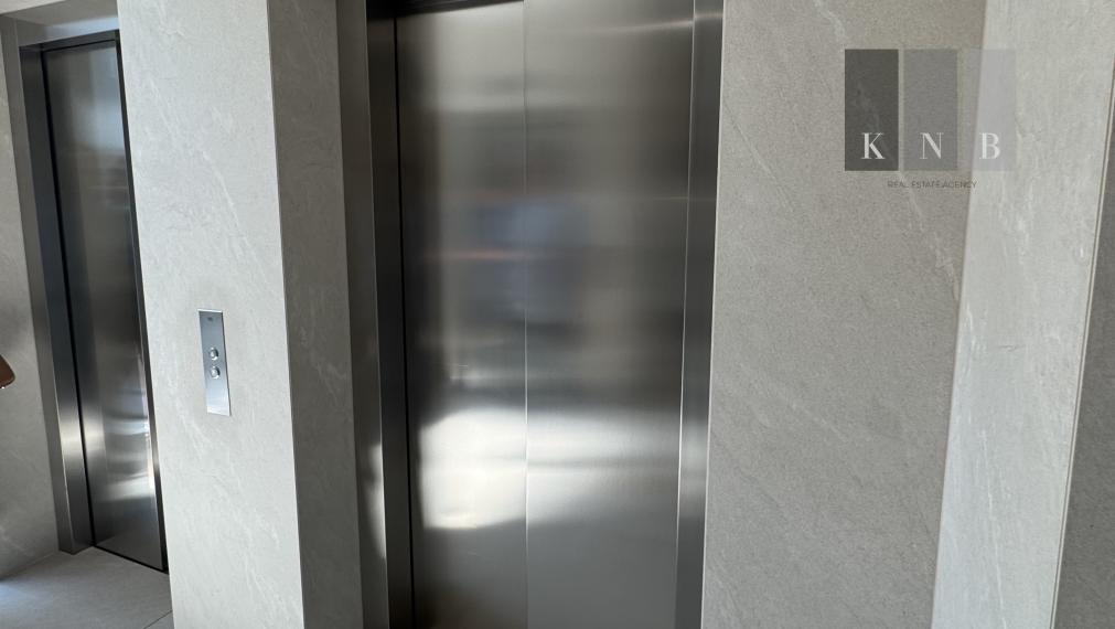 Prenájom samostatného kancelárskeho traktu 620 m² pri nábreží Dunaja v meste Bratislava