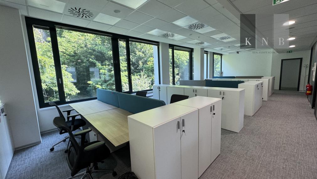 Prenájom samostatného kancelárskeho traktu 620 m² pri nábreží Dunaja v meste Bratislava