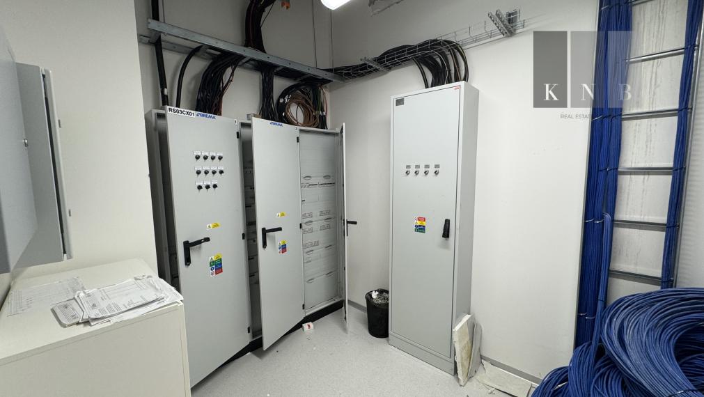 Prenájom samostatného kancelárskeho traktu 620 m² pri nábreží Dunaja v meste Bratislava