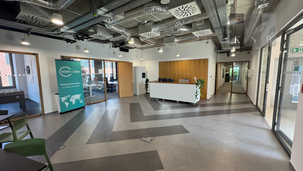 Prenájom samostatného kancelárskeho traktu 867 m² pri nábreží Dunaja v meste Bratislava