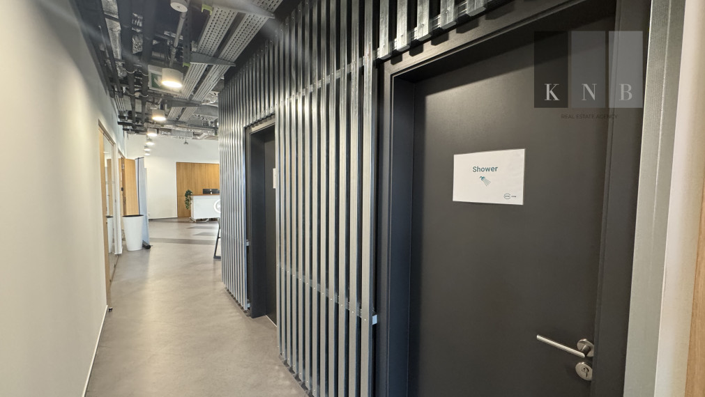 Prenájom samostatného kancelárskeho traktu 867 m² pri nábreží Dunaja v meste Bratislava