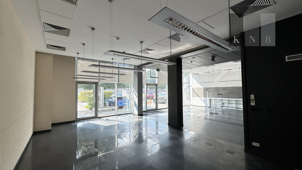 Prenájom prízemného obchodného priestoru 138 m² vo výbornej lokalite mesta Bratislava