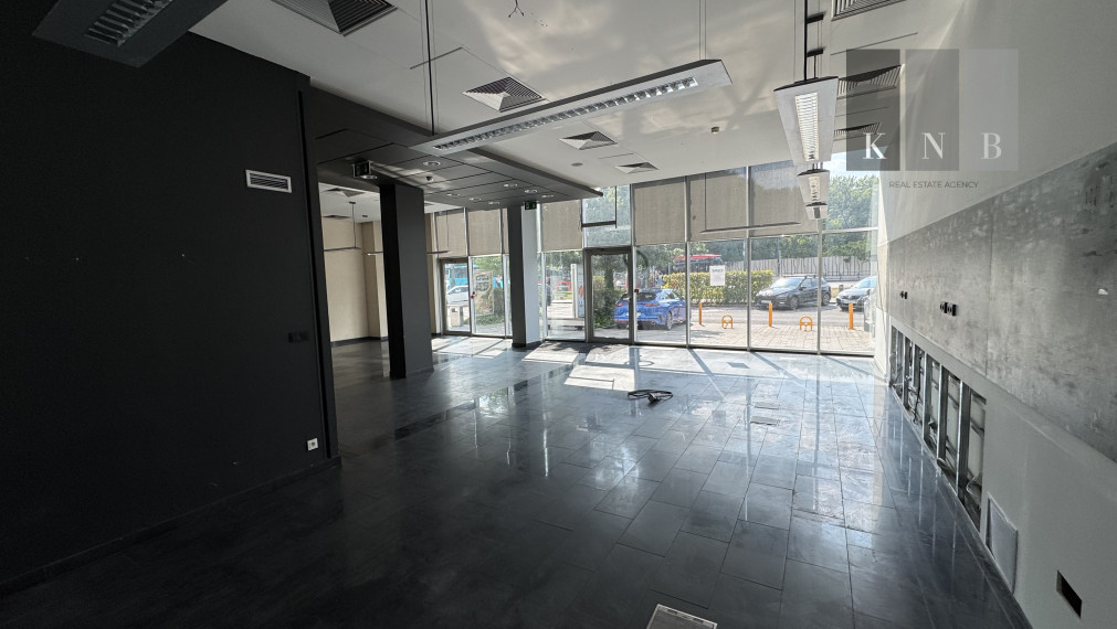 Prenájom prízemného obchodného priestoru 138 m² vo výbornej lokalite mesta Bratislava