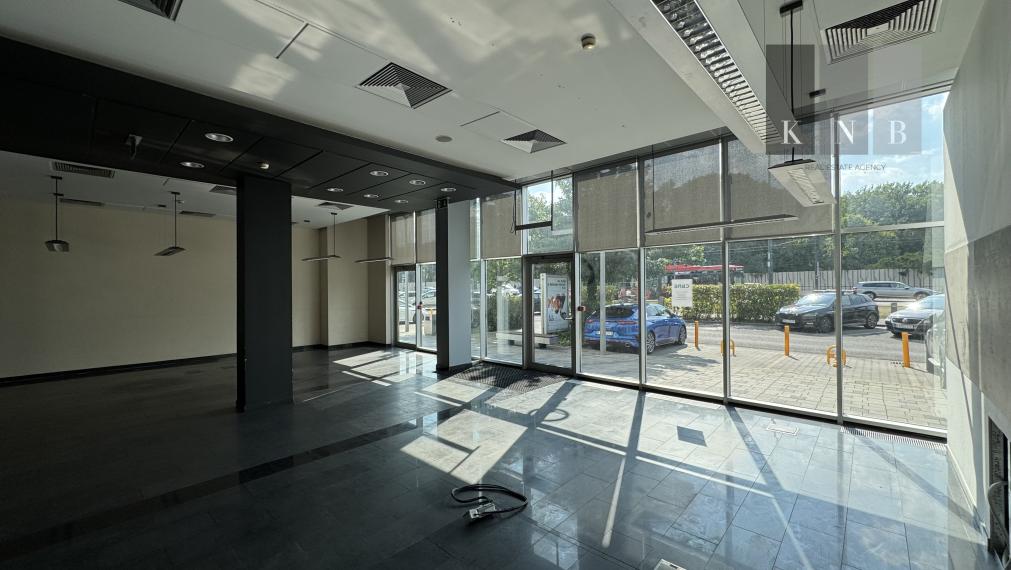 Prenájom prízemného obchodného priestoru 138 m² vo výbornej lokalite mesta Bratislava