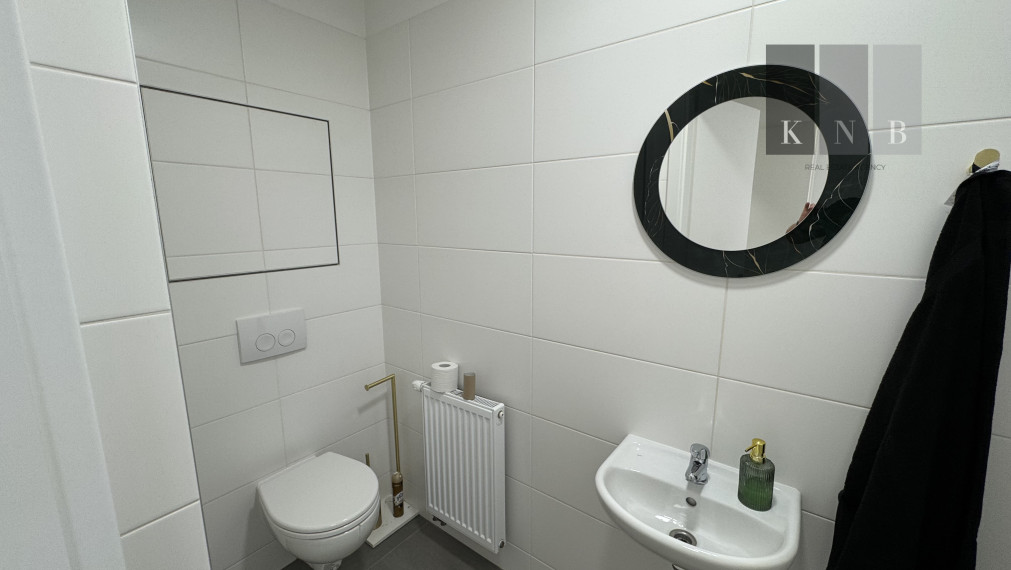 Corner retail & storage unit 421 m² with office space 127 m² for rent in the Bratislava Bory area