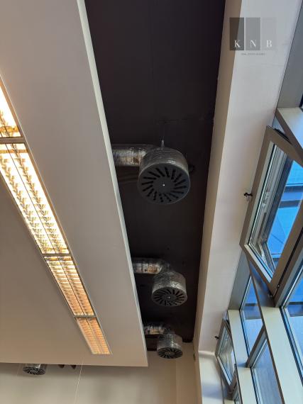 Prenájom prízemného obchodného priestoru 99 m² vo frekventovanej lokalite mesta Bratislava