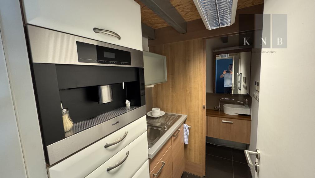 Prenájom prízemného obchodného priestoru 99 m² vo frekventovanej lokalite mesta Bratislava