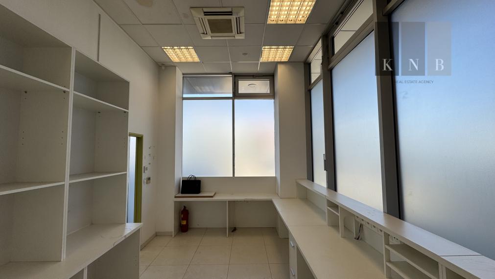 Prenájom prízemného obchodného priestoru 69 m² vo frekventovanej lokalite mesta Bratislava