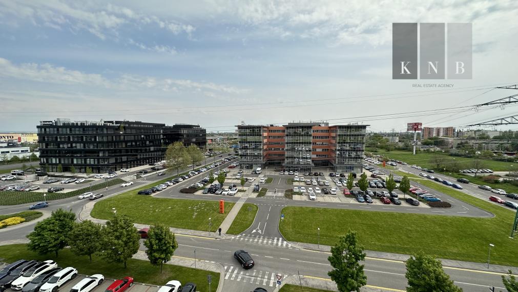Prenájom prízemného obchodného priestoru 69 m² vo frekventovanej lokalite mesta Bratislava