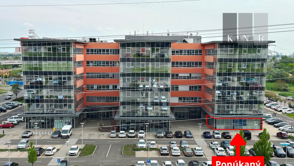 Prenájom prízemného obchodného priestoru 69 m² vo frekventovanej lokalite mesta Bratislava