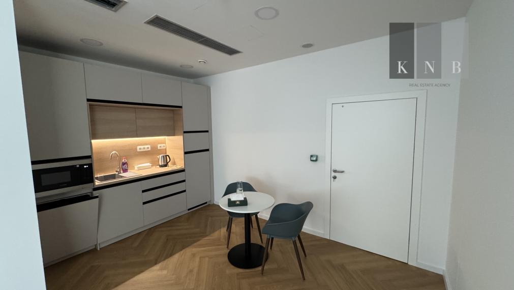 Prenájom novozrekonštruovaného samostatného kancelárskeho traktu 308 m² pri jazere Kuchajda v meste Bratislava