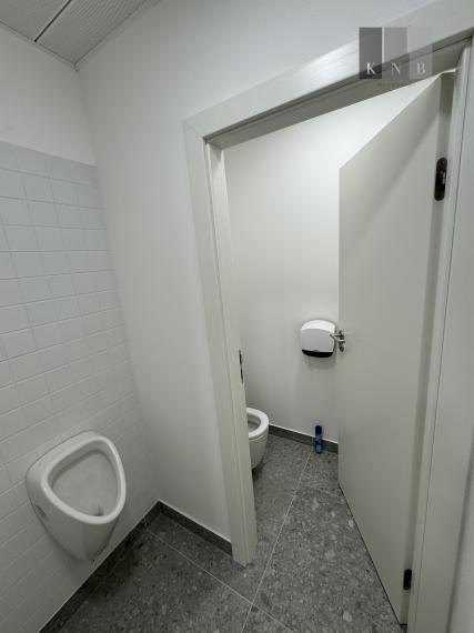 Prenájom novozrekonštruovaného samostatného kancelárskeho traktu 308 m² pri jazere Kuchajda v meste Bratislava