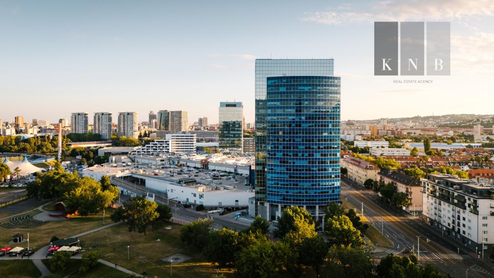 Prenájom novozrekonštruovaného samostatného kancelárskeho traktu 308 m² pri jazere Kuchajda v meste Bratislava