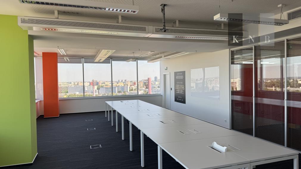 Prenájom samostatného kancelárskeho traktu 750 m² pri jazere Kuchajda v meste Bratislava