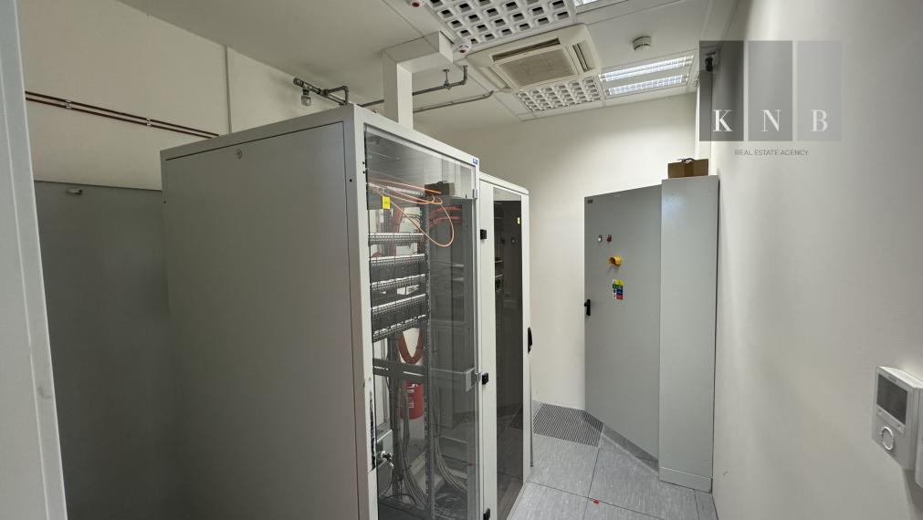 Prenájom samostatného kancelárskeho traktu 750 m² pri jazere Kuchajda v meste Bratislava